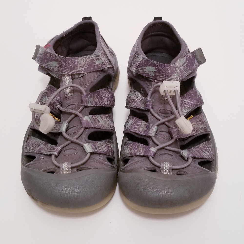 Keen wmns Sz 5.5 Whisper Gray Adventure Sandals